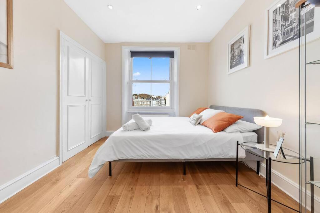 Spacious Sleep 11 With Terrace In Earls Court Ec99 Londres Extérieur photo