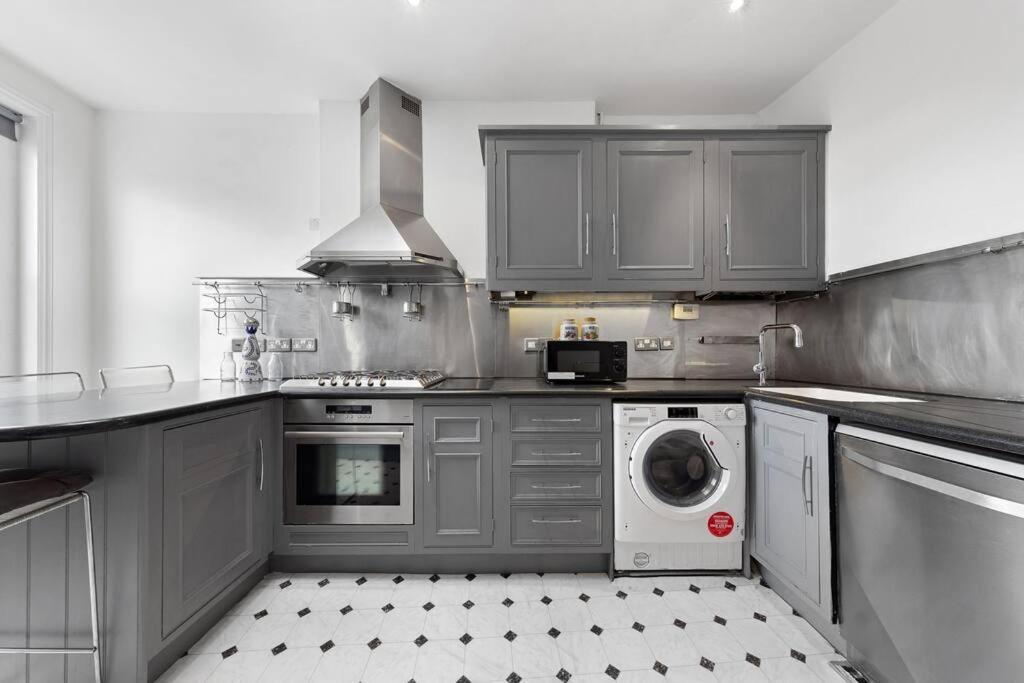 Spacious Sleep 11 With Terrace In Earls Court Ec99 Londres Extérieur photo