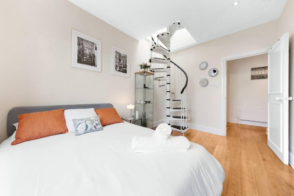 Spacious Sleep 11 With Terrace In Earls Court Ec99 Londres Extérieur photo