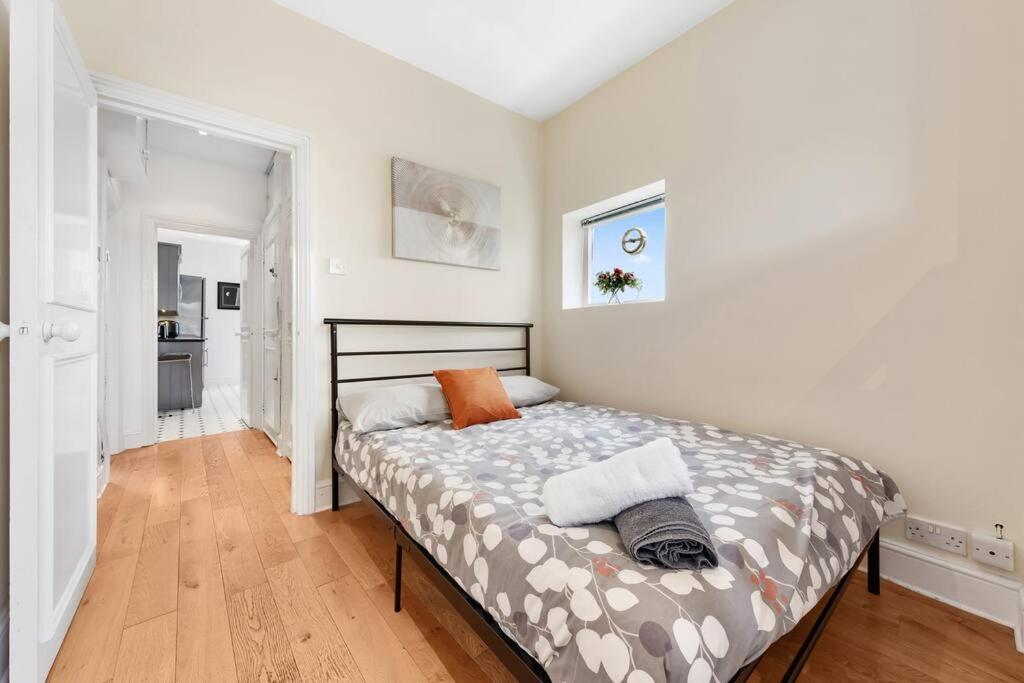 Spacious Sleep 11 With Terrace In Earls Court Ec99 Londres Extérieur photo